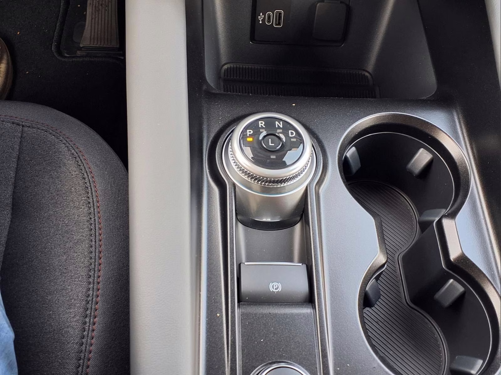 2026 Gray Metallic Ford Explorer Active RWD SUV