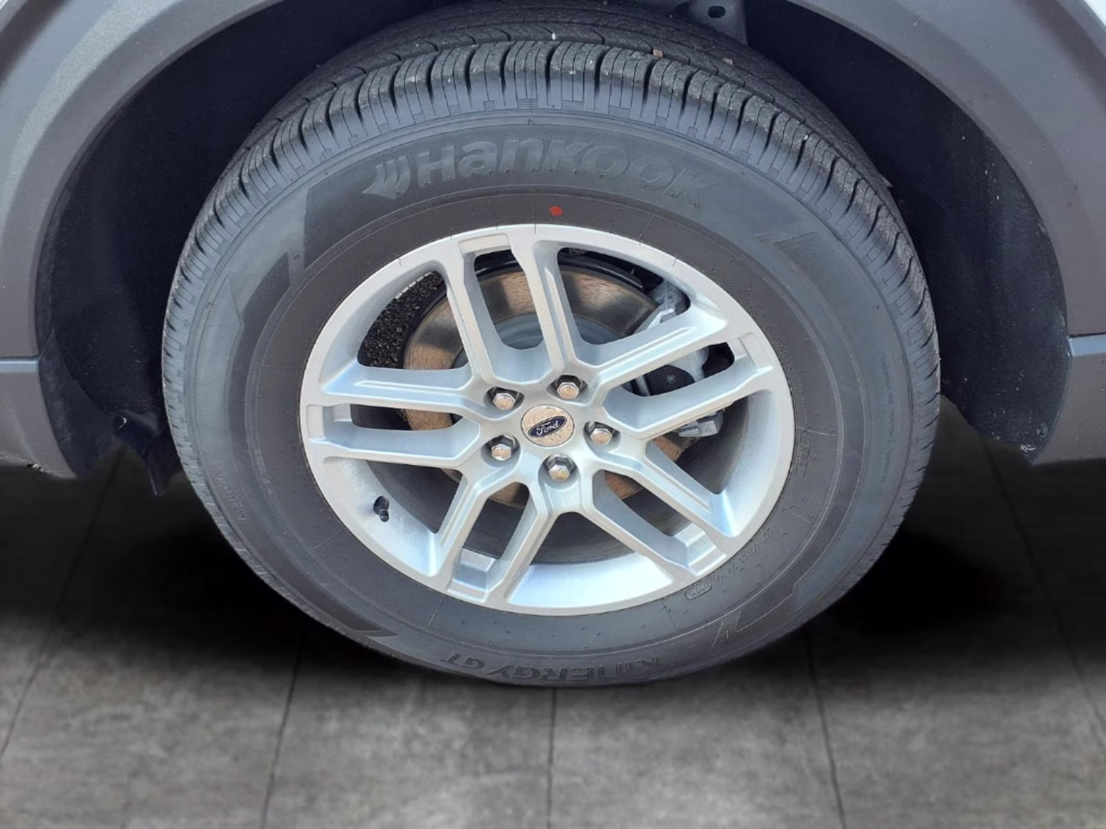2026 White Metallic Ford Explorer Active RWD SUV