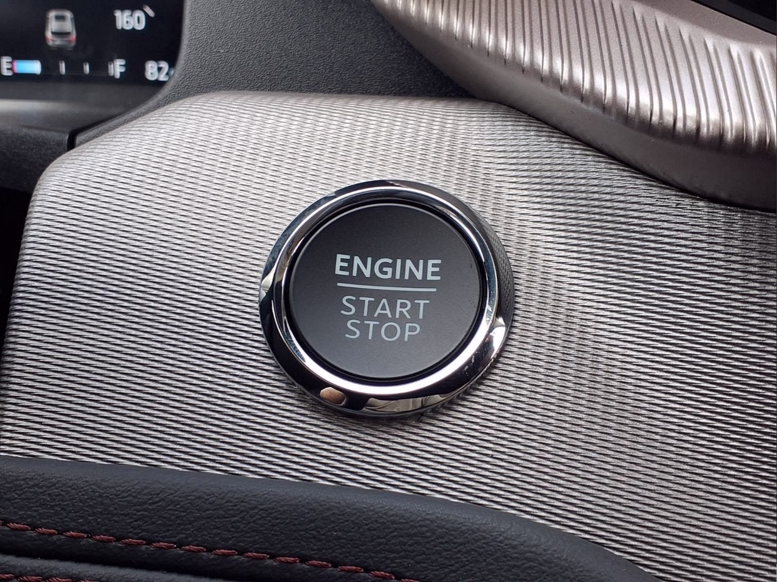 2026 White Metallic Ford Explorer Active RWD SUV
