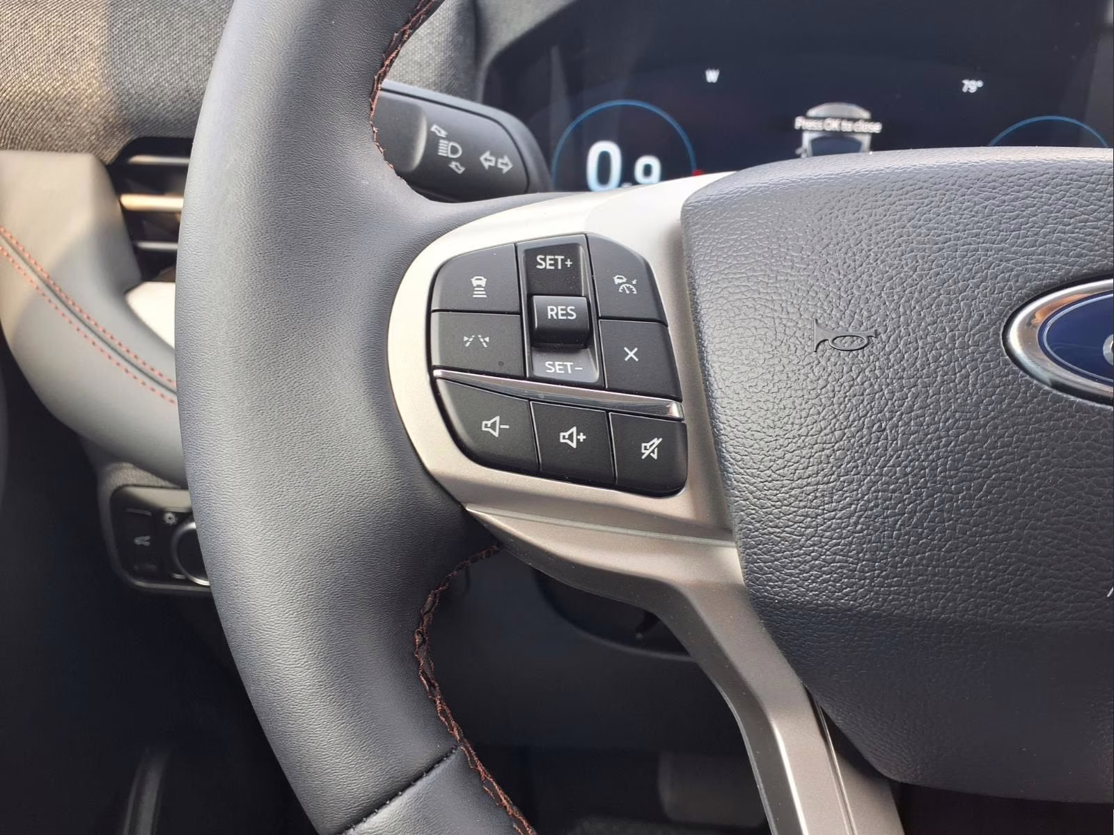 2026 White Metallic Ford Explorer Active RWD SUV