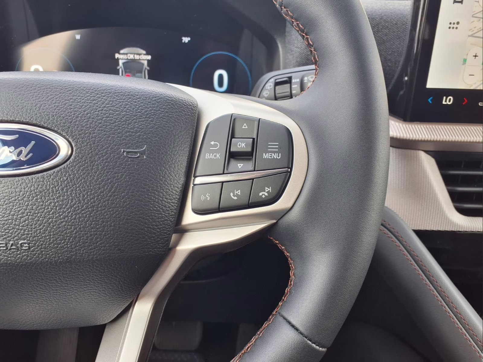2026 White Metallic Ford Explorer Active RWD SUV