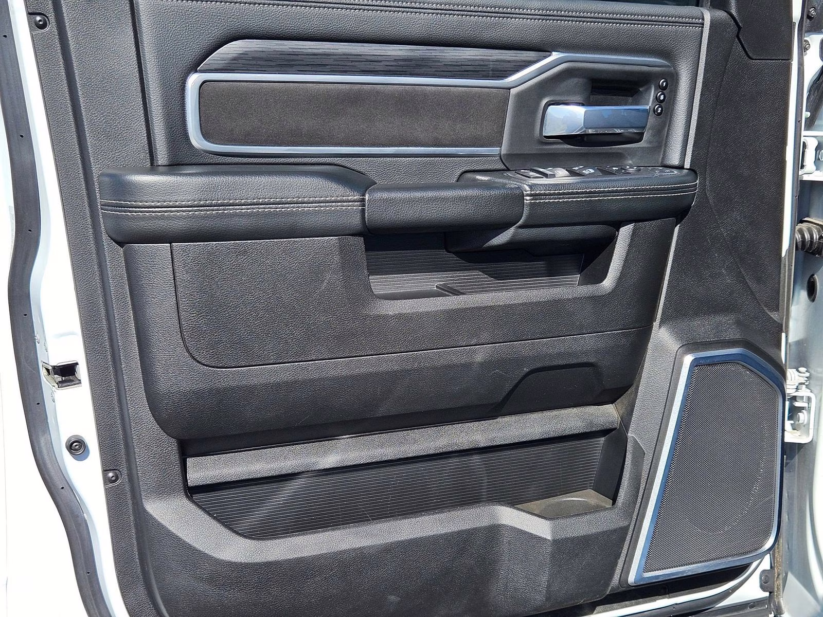 2024 Bright White Clearcoat Ram 3500 Laramie 4X4 Truck