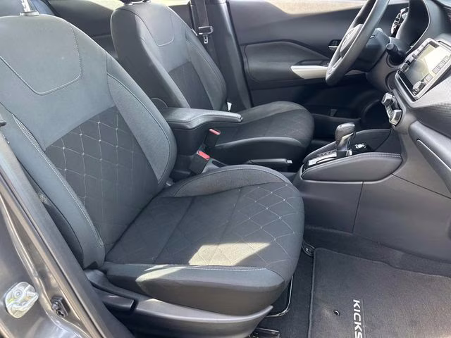 2020 Gun Metallic Nissan Kicks SV FWD SUV