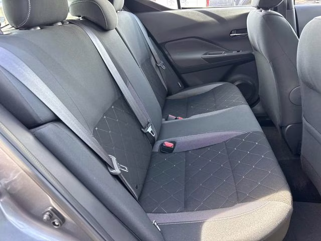 2020 Gun Metallic Nissan Kicks SV FWD SUV