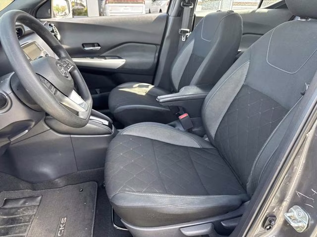 2020 Gun Metallic Nissan Kicks SV FWD SUV