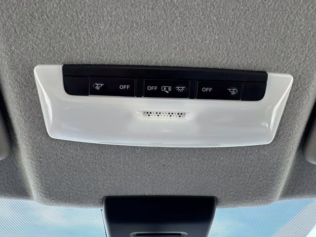 2020 Gun Metallic Nissan Kicks SV FWD SUV