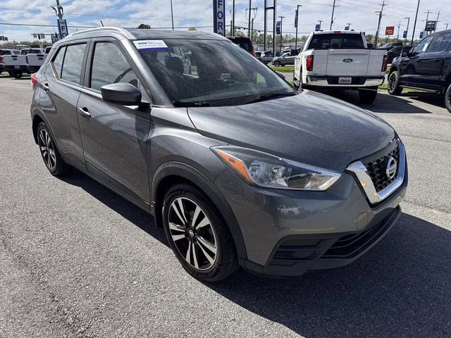 2020 Gun Metallic Nissan Kicks SV FWD SUV