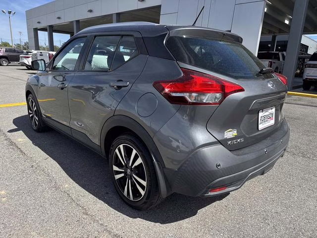 2020 Gun Metallic Nissan Kicks SV FWD SUV