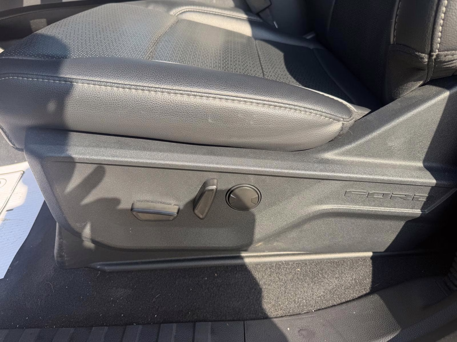 2025 Antimatter Blue Ford F-150 LARIAT 4X4 Truck