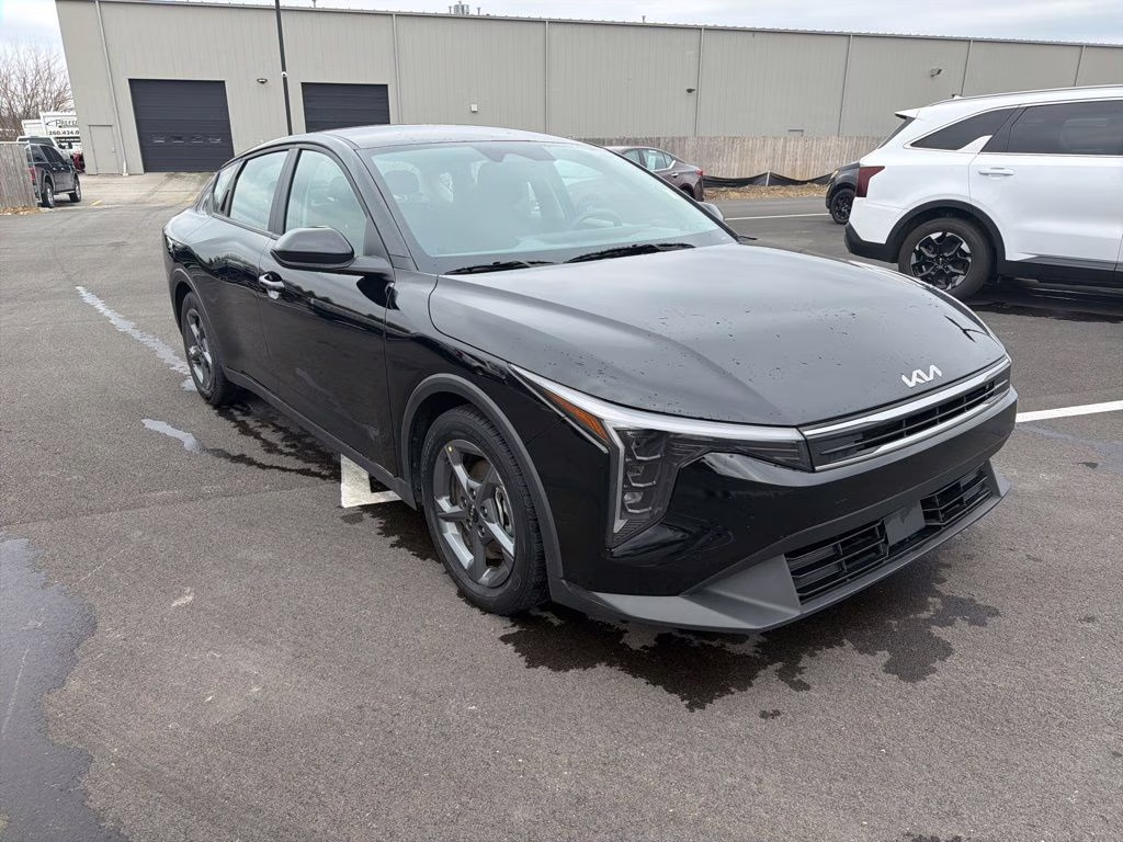 2025 Aurora Black Pearl Kia K4 LXS FWD Sedan