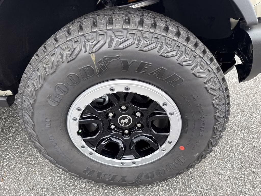 2026 Sand Ford Bronco Badlands 4X4 SUV