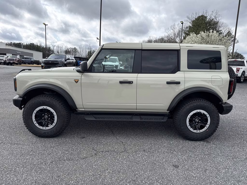2026 Sand Ford Bronco Badlands 4X4 SUV