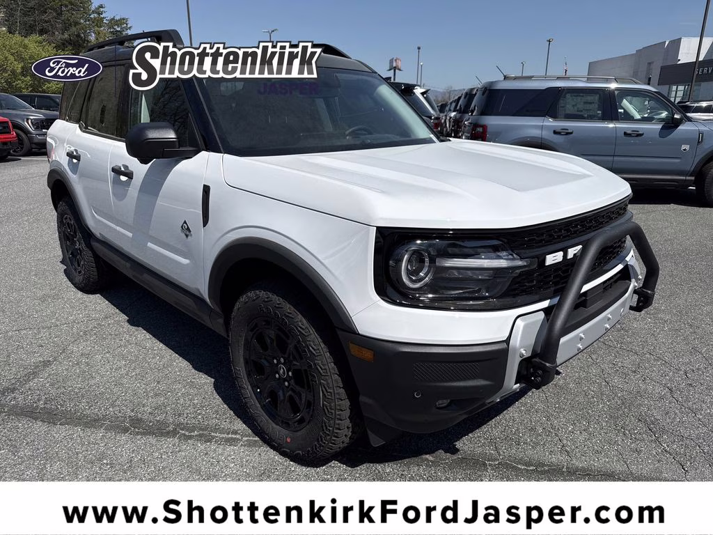 2026 Oxford White Ford Bronco Sport Outer Banks 4X4 SUV