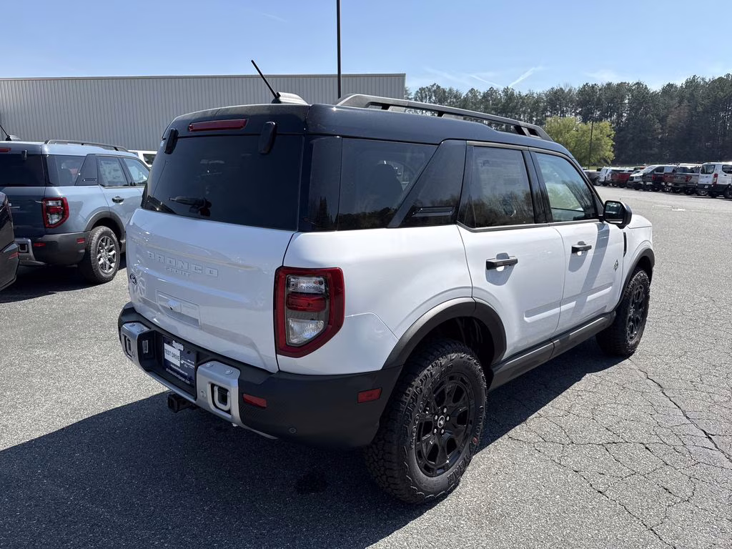 2026 Oxford White Ford Bronco Sport Outer Banks 4X4 SUV
