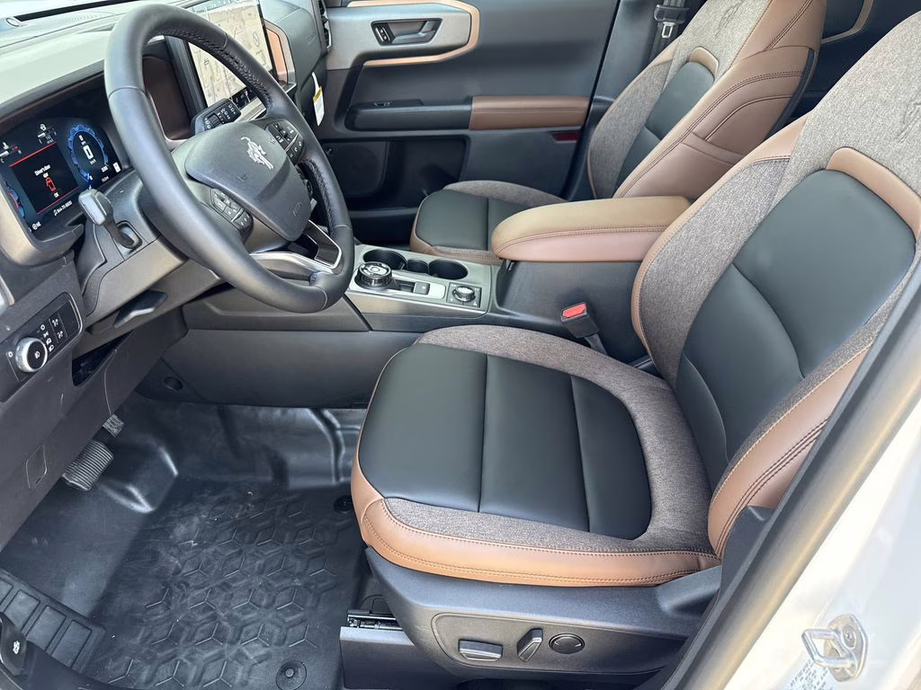 2026 Oxford White Ford Bronco Sport Outer Banks 4X4 SUV