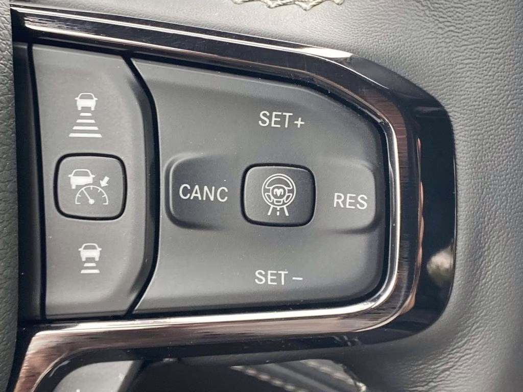 2026 Diamond Black Crystal Pearlcoat Ram 1500 Limited 4X4 Truck