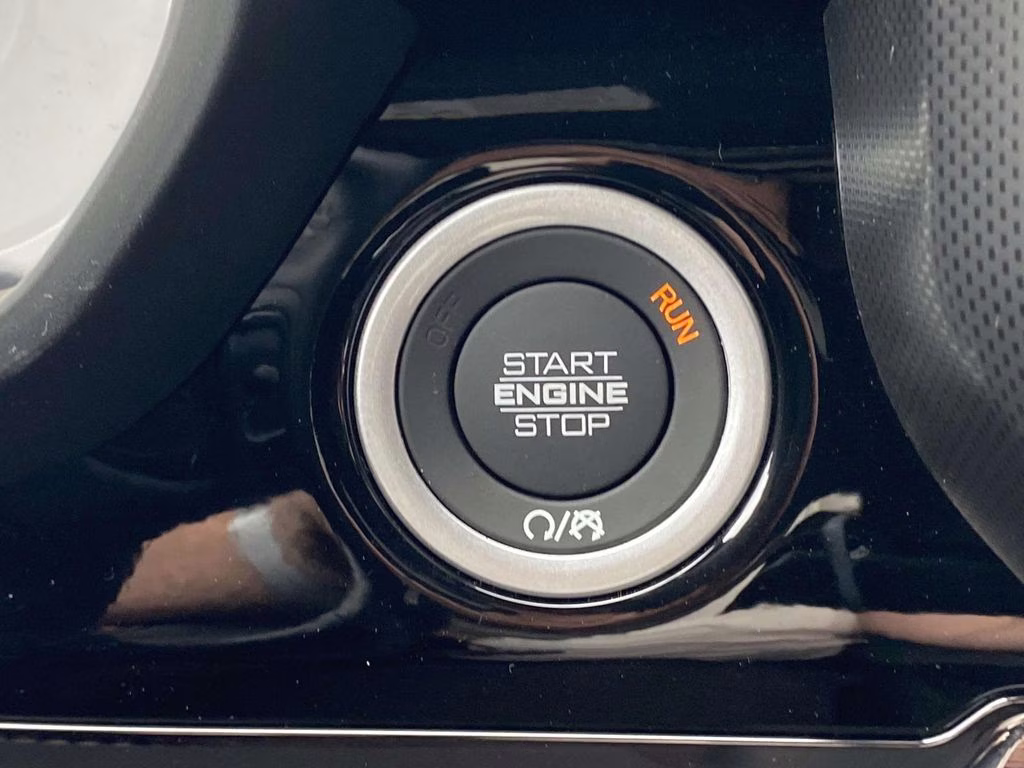 2026 Diamond Black Crystal Pearlcoat Ram 1500 Limited 4X4 Truck