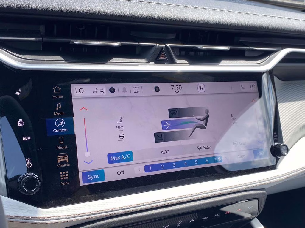 2026 Bright White Clearcoat Jeep Cherokee Limited 4X4 SUV