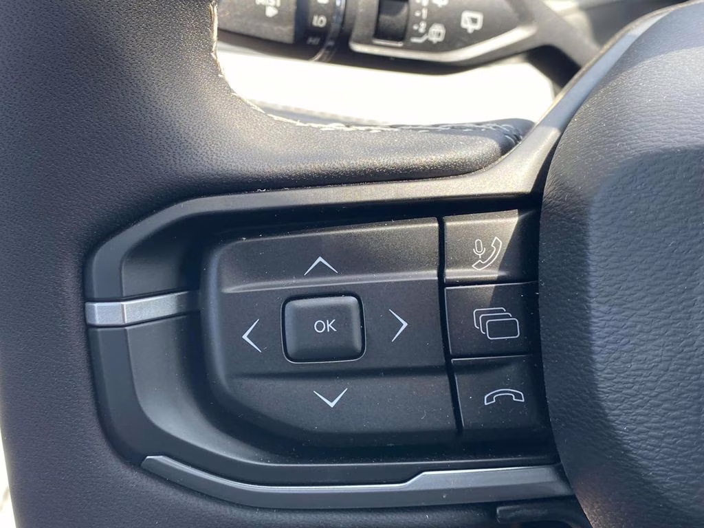 2026 Bright White Clearcoat Jeep Cherokee Limited 4X4 SUV