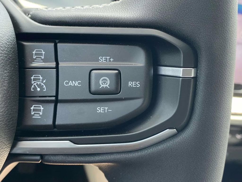 2026 Bright White Clearcoat Jeep Cherokee Limited 4X4 SUV