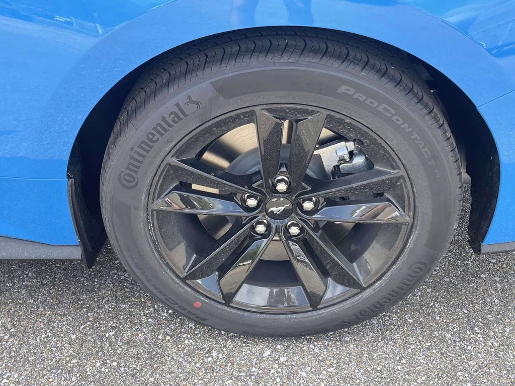 2026 Grabber Blue Metallic Ford Mustang GT RWD Coupe