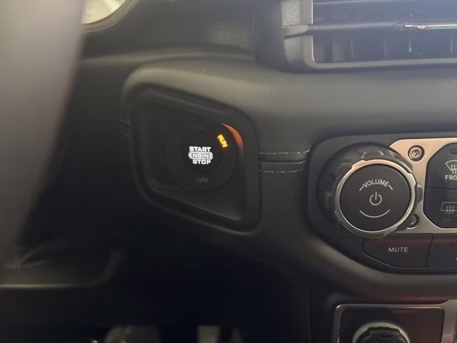 2026 Anvil Clearcoat Jeep Gladiator Rubicon 4X4 Truck