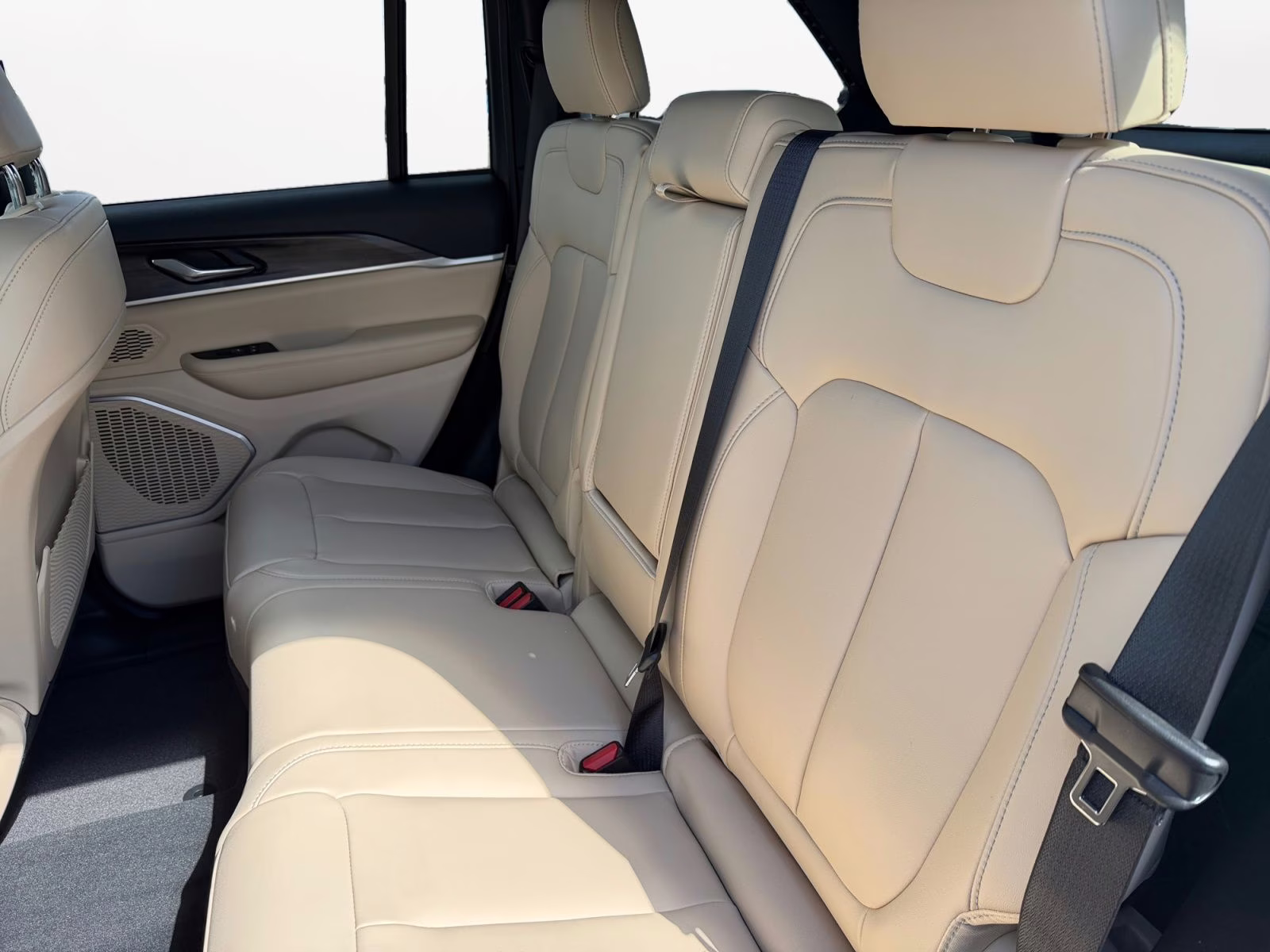 2026 Bright White Clearcoat Jeep Grand Cherokee Limited 4X4 SUV