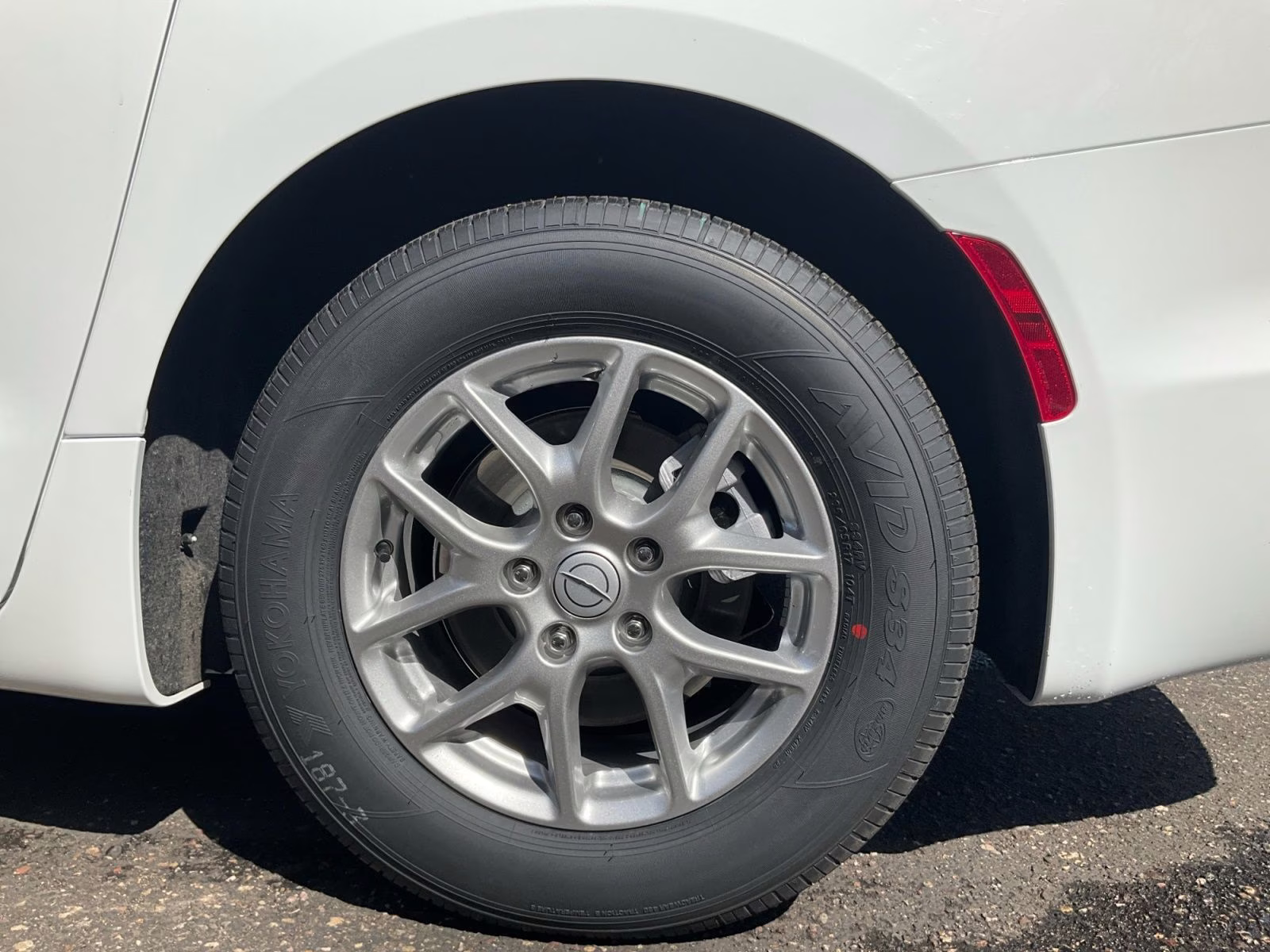 2026 Bright White Clearcoat Chrysler Voyager LX FWD Van