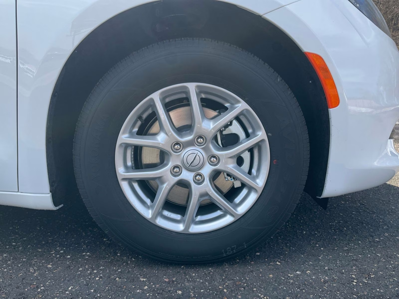 2026 Bright White Clearcoat Chrysler Voyager LX FWD Van