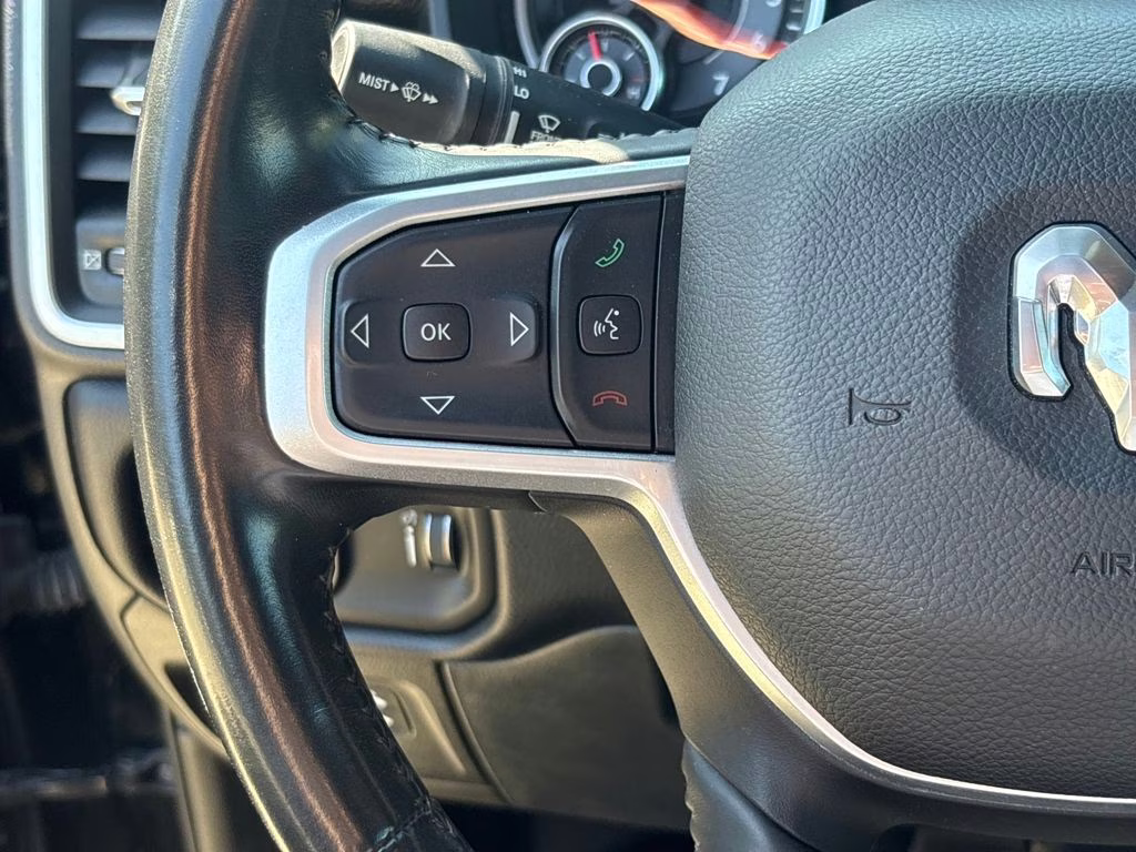 2021 Diamond Black Crystal Pearlcoat Ram 1500 Big Horn/Lone Star RWD Truck