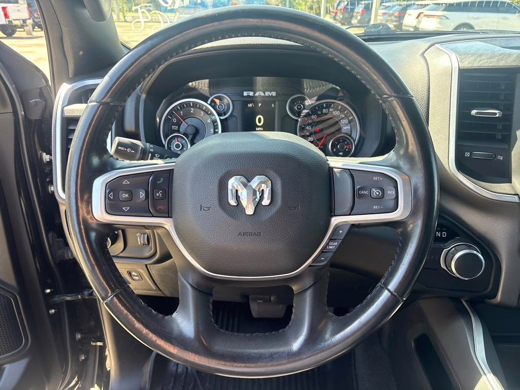 2021 Diamond Black Crystal Pearlcoat Ram 1500 Big Horn/Lone Star RWD Truck