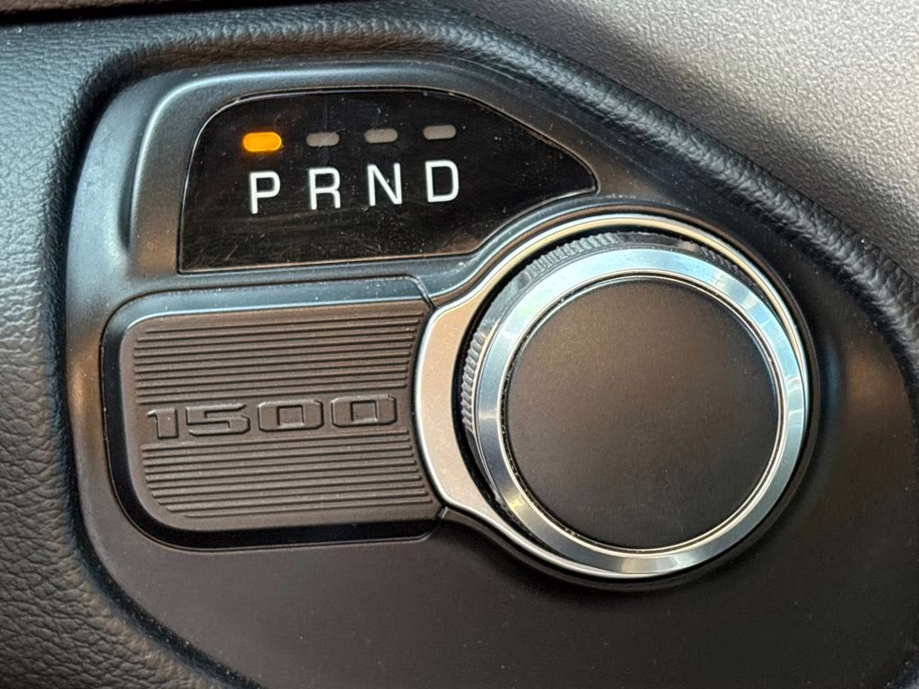 2021 Diamond Black Crystal Pearlcoat Ram 1500 Big Horn/Lone Star RWD Truck