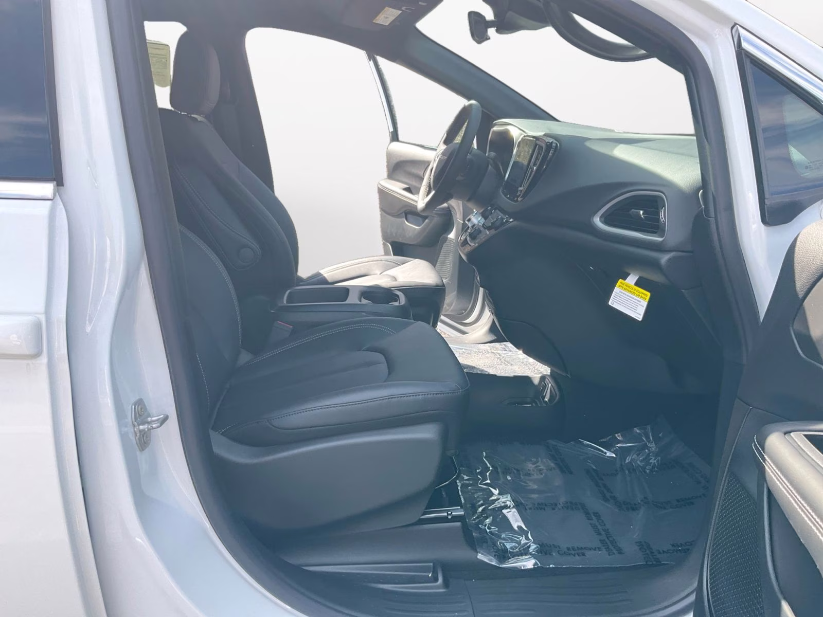 2026 Bright White Clearcoat Chrysler Voyager LX FWD Van