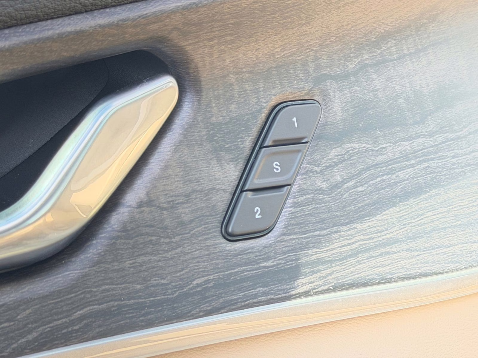 2026 Bright White Clearcoat Jeep Grand Cherokee Limited 4X4 SUV