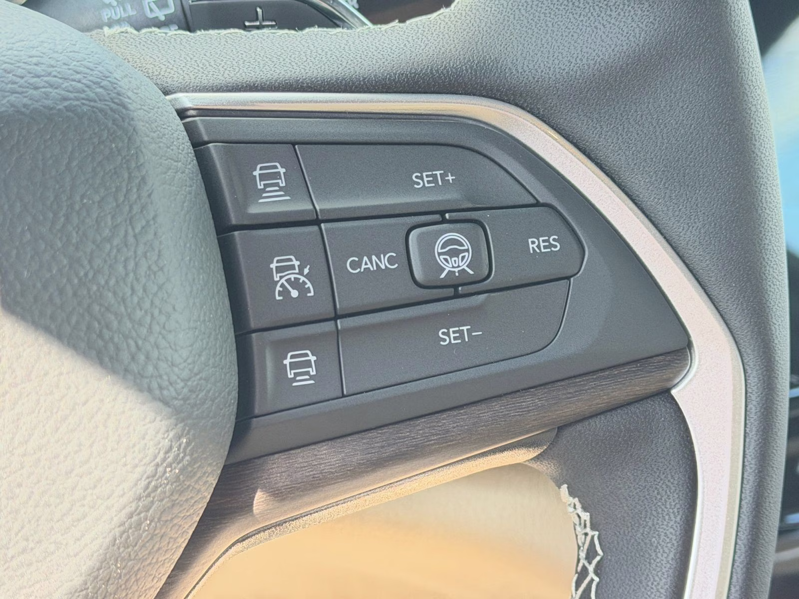 2026 Bright White Clearcoat Jeep Grand Cherokee Limited 4X4 SUV
