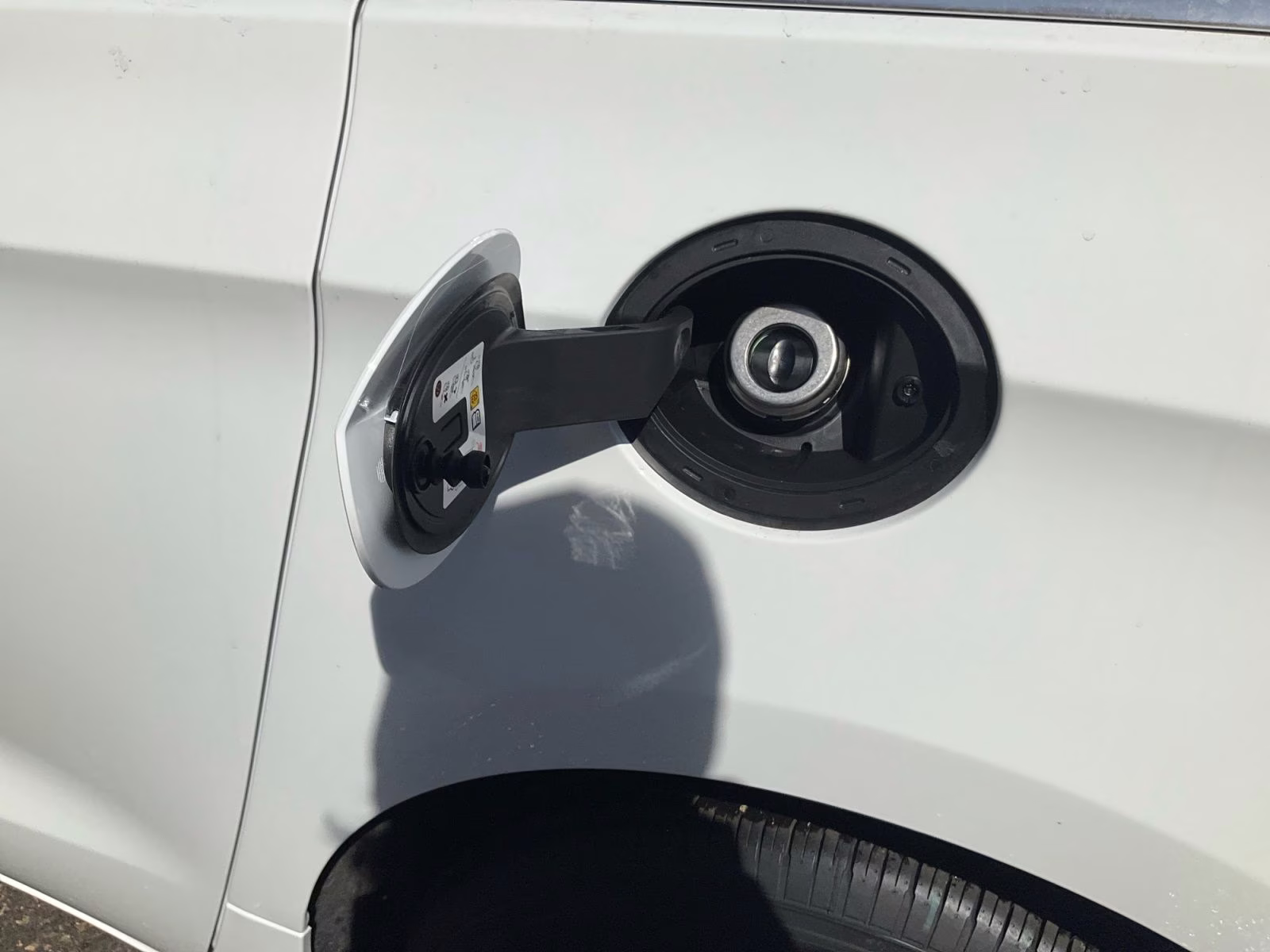 2026 Bright White Clearcoat Chrysler Voyager LX FWD Van