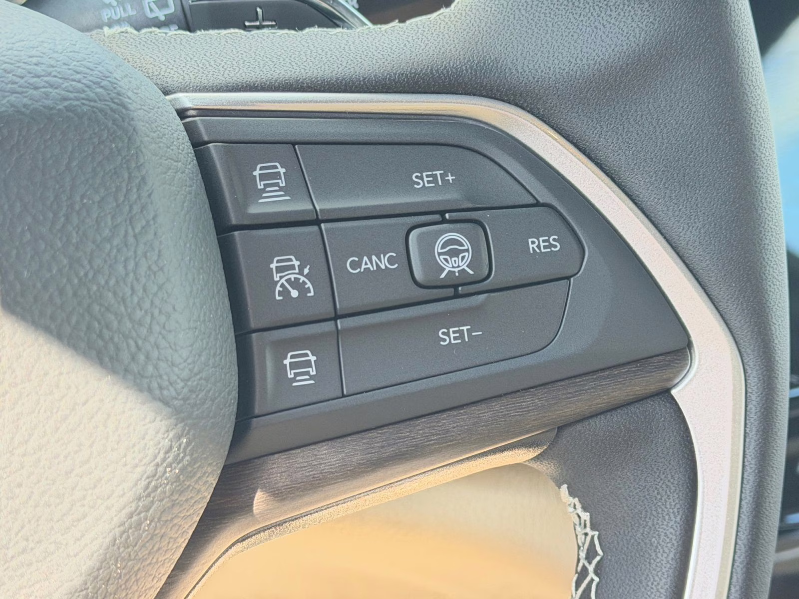 2026 Bright White Clearcoat Jeep Grand Cherokee Limited 4X4 SUV