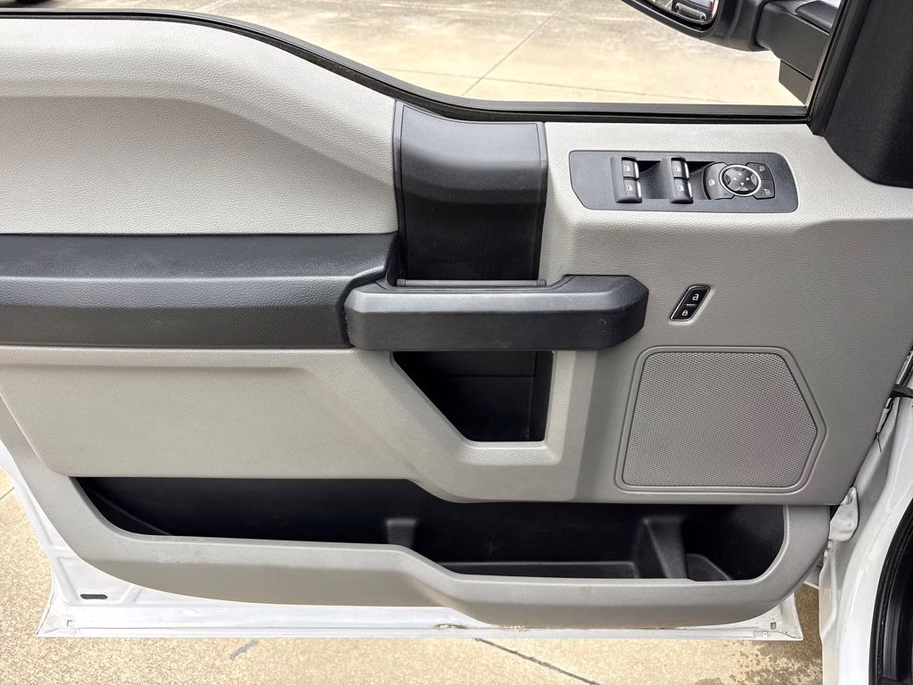 2018 Oxford White Ford F-150 XL RWD Truck