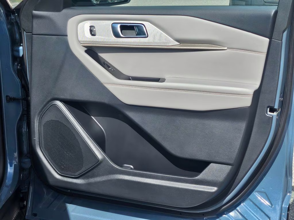 2026 Vapor Blue Metallic Ford Explorer Active 4X4 SUV