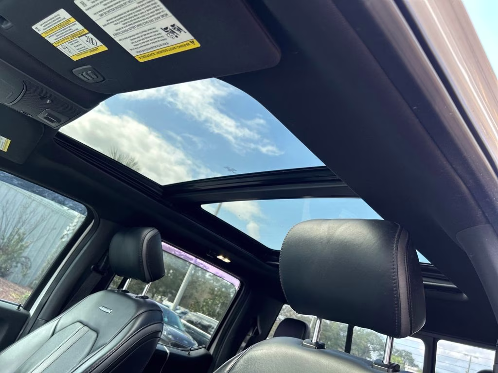 2020 Star White Metallic Tri-Coat Ford F-150 Platinum 4X4 Truck