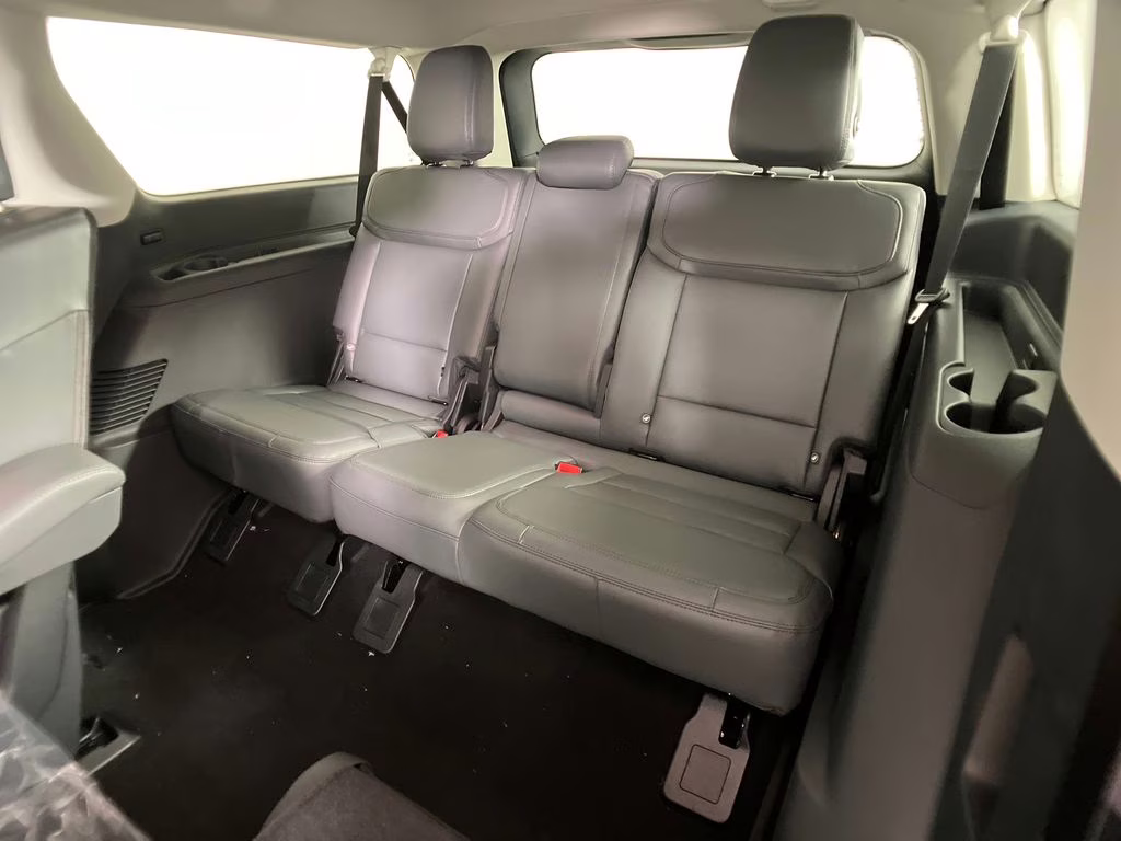 2026 Space Silver Metallic Ford Expedition Max Active RWD SUV