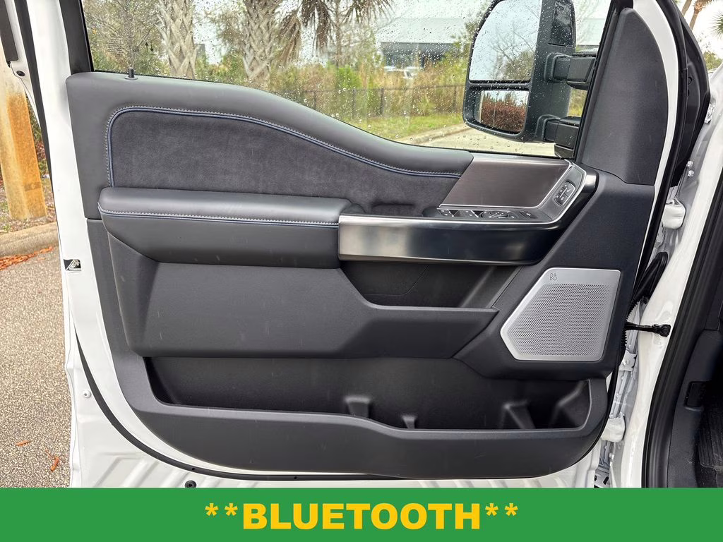 2026 Star White Metallic Tri-Coat Ford Super Duty F-350 SRW Platinum 4X4 Truck