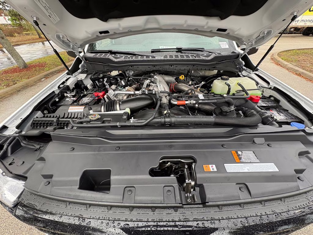 2026 Star White Metallic Tri-Coat Ford Super Duty F-350 SRW Platinum 4X4 Truck