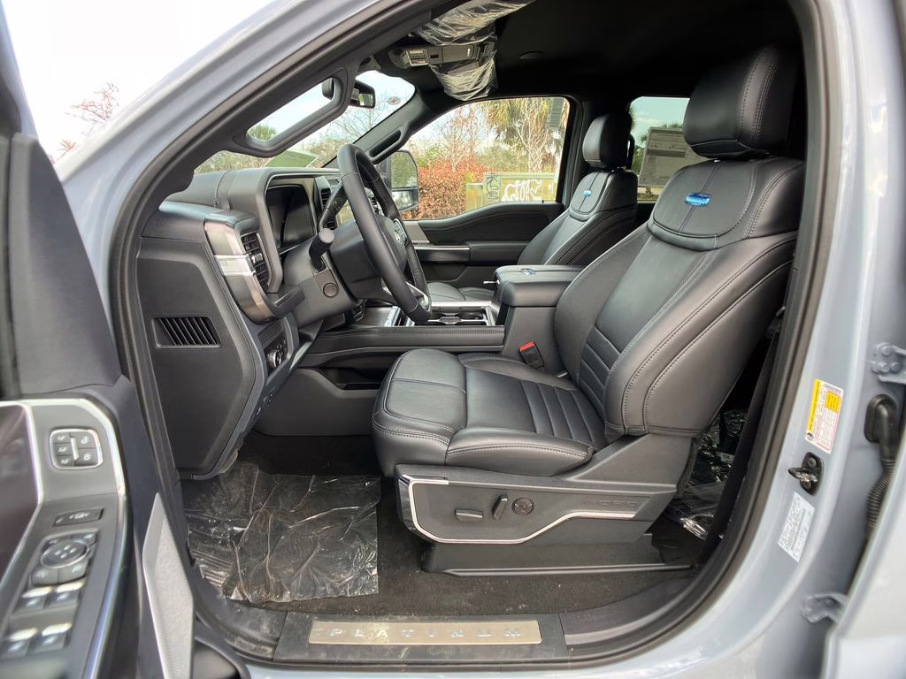 2026 Glacier Gray Metallic TriCoat Ford Super Duty F-350 SRW Platinum 4X4 Truck