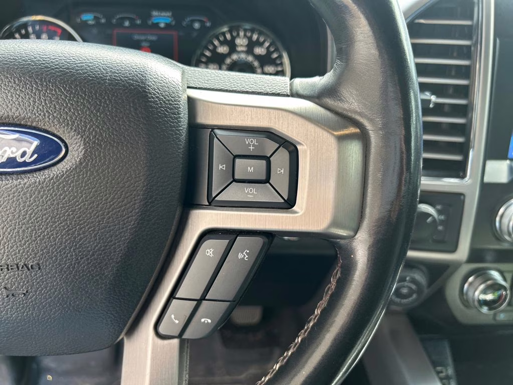 2020 Star White Metallic Tri-Coat Ford F-150 Platinum 4X4 Truck