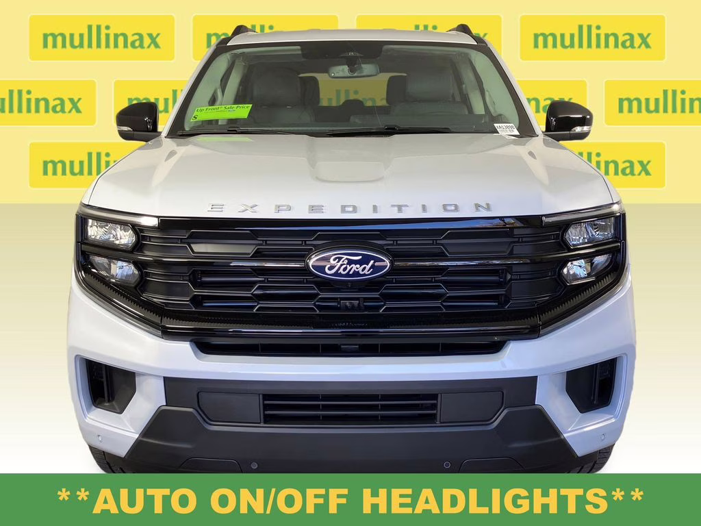2026 Space Silver Metallic Ford Expedition Max Active RWD SUV