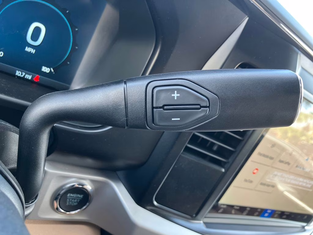 2026 Avalanche Ford Super Duty F-250 SRW XLT 4X4 Truck