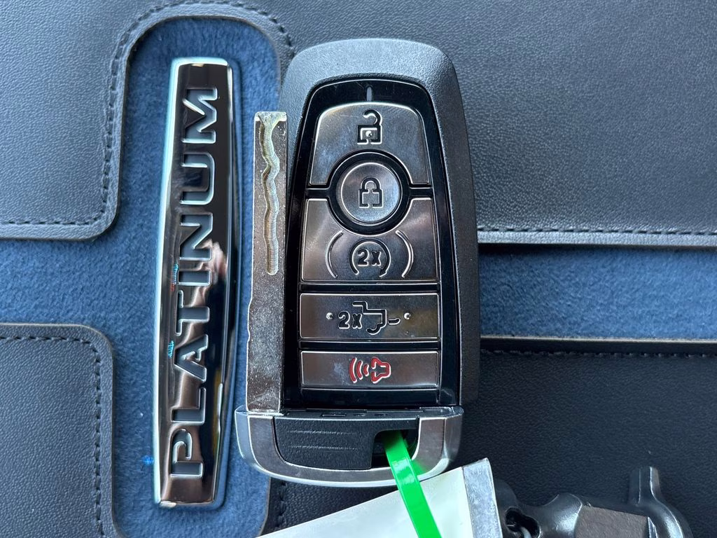 2026 Ruby Red Metallic Tinted Clearcoat Ford Super Duty F-350 SRW Platinum 4X4 Truck