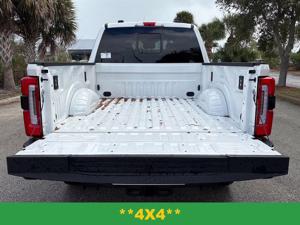 2026 Star White Metallic Tri-Coat Ford Super Duty F-350 SRW Platinum 4X4 Truck