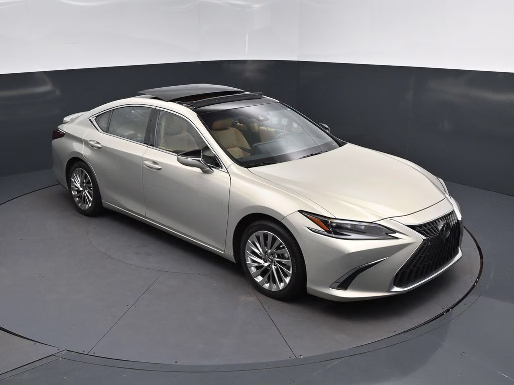 2022 Beige Metallic Lexus ES 350 Ultra Luxury FWD Sedan